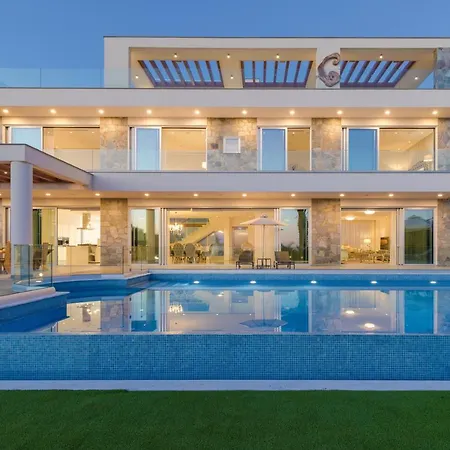 Palace Of Mediterranean Beachfront Villa Ayia Napa