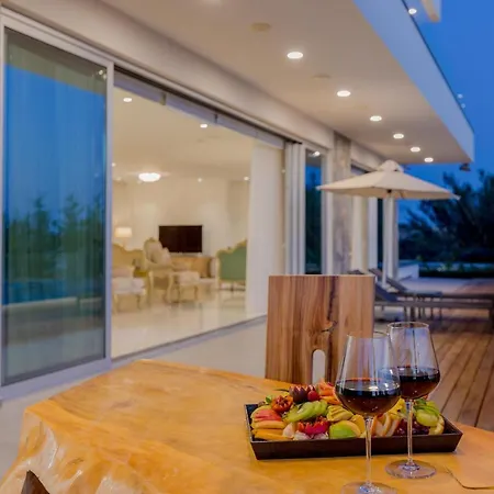 Palace Of Mediterranean Beachfront Villa Ayia Napa