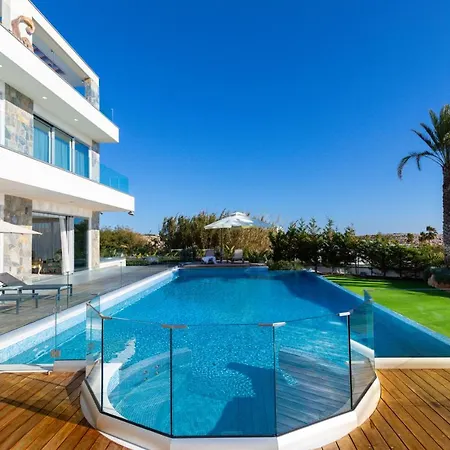 Palace Of Mediterranean Beachfront Villa Ayia Napa
