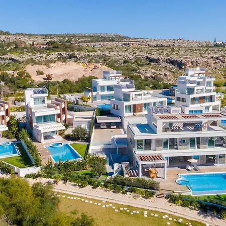 Palace Of Mediterranean Beachfront Αγία Νάπα