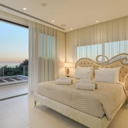 Βίλα Palace Of Mediterranean Beachfront