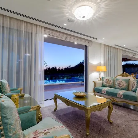Palace Of Mediterranean Beachfront Βίλα
